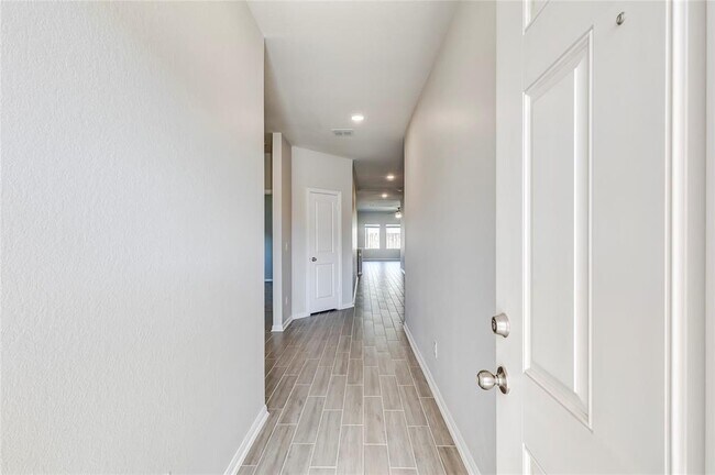 Photo - 141 Yellowstone Dr