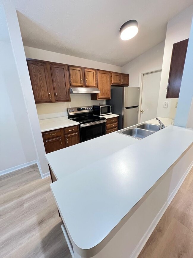 Photo - Bright & Spacious 2-Bedroom Condo in a Prime Florence Location!