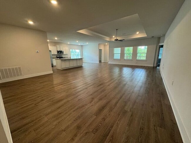 Photo - Gulf Breeze - Sailfish Pointe - 4 bedroom, 3 bathroom w/ 3 car garage
