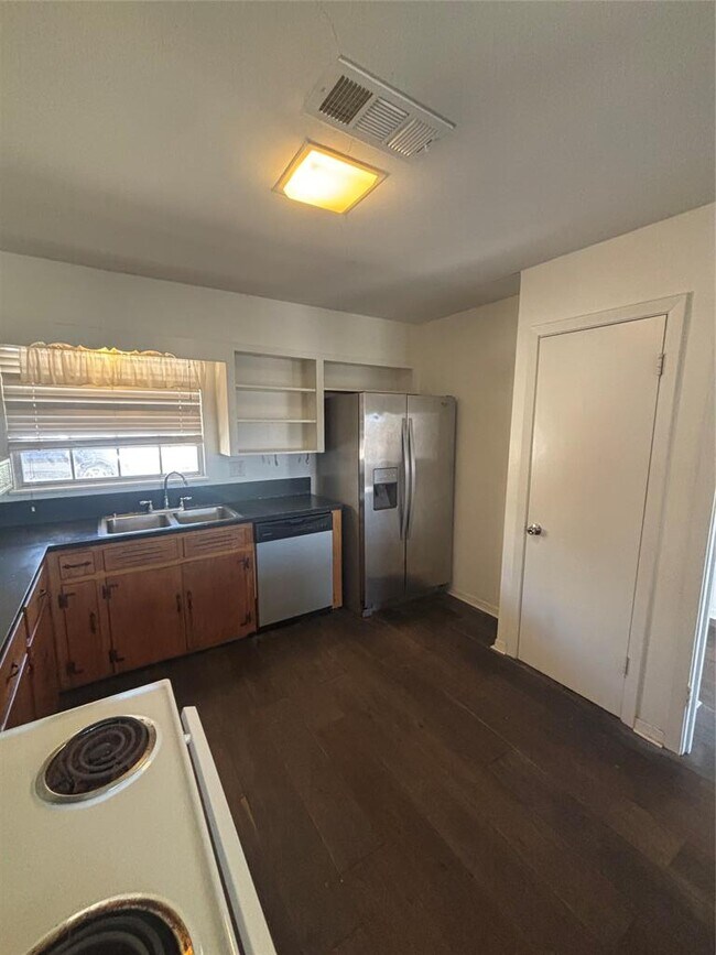 Photo - 2324 Hartford Rd