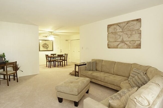 Building Photo - ReNew Lake Arlington