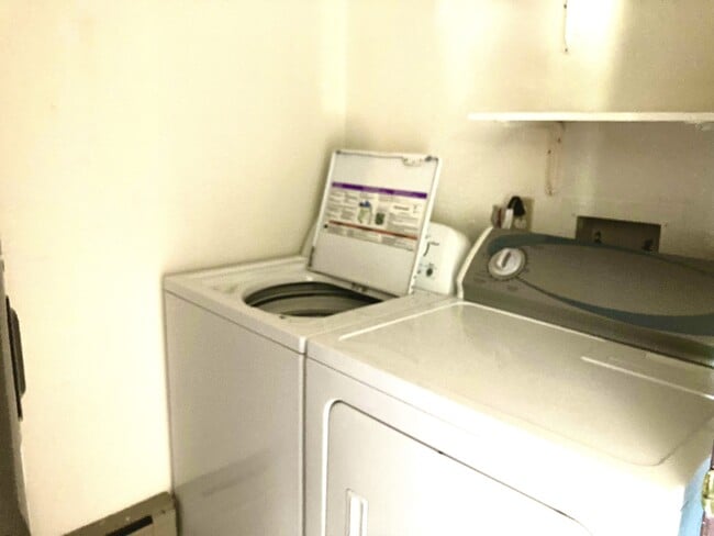 Laundry Room - 27015 Heatherford Dr Unit 4