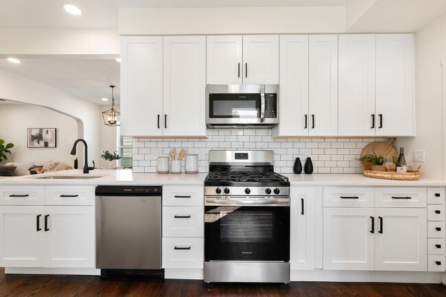 Photo - 227 N Walnut St