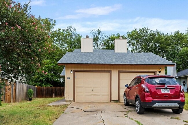 Building Photo - 1805 Rawhide Loop Unit 1807