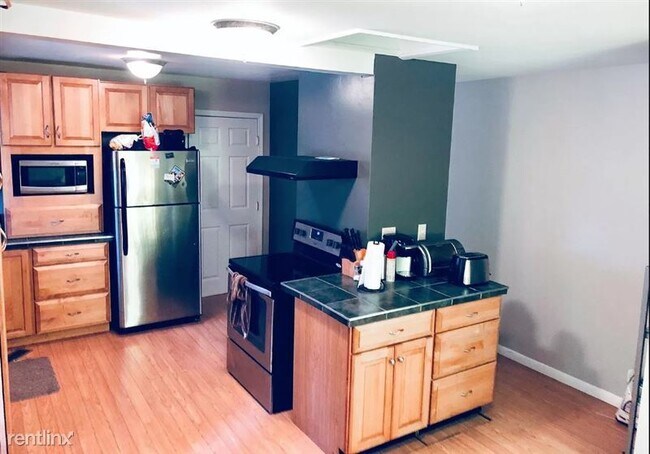 Photo - 808 Hutchins Ave