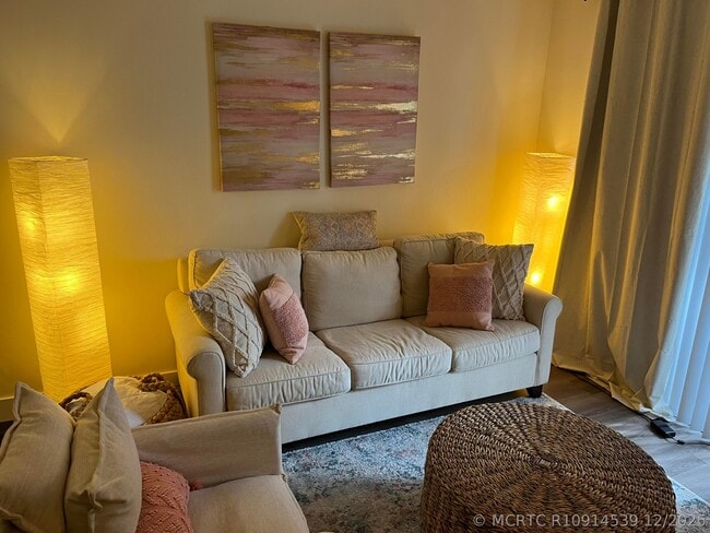 1152 University Blvd Unit 12