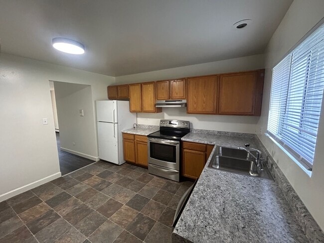 Photo - 2242 W Nichols Rd Apartamento Unidad B