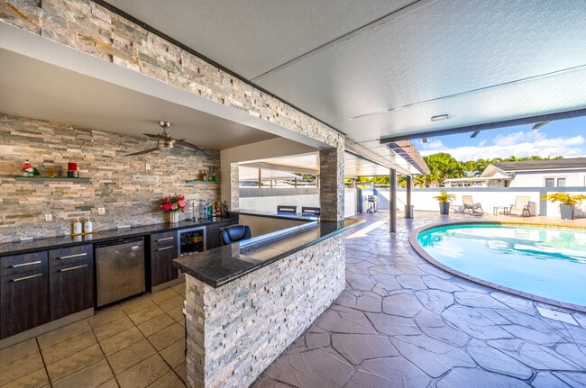 Photo - 490 W 33rd Pl