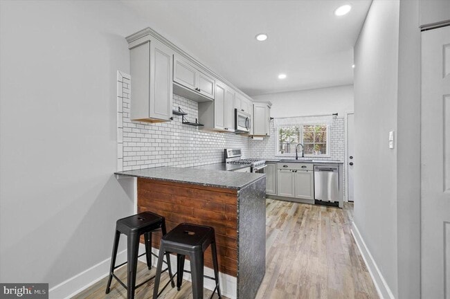 Photo - 1812 E Albert St