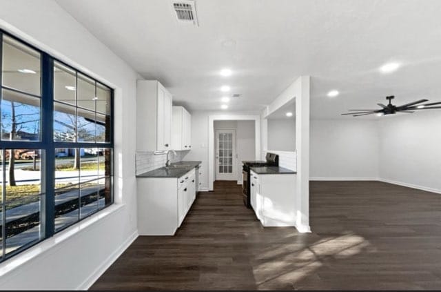 Photo - 469 W Fulton St