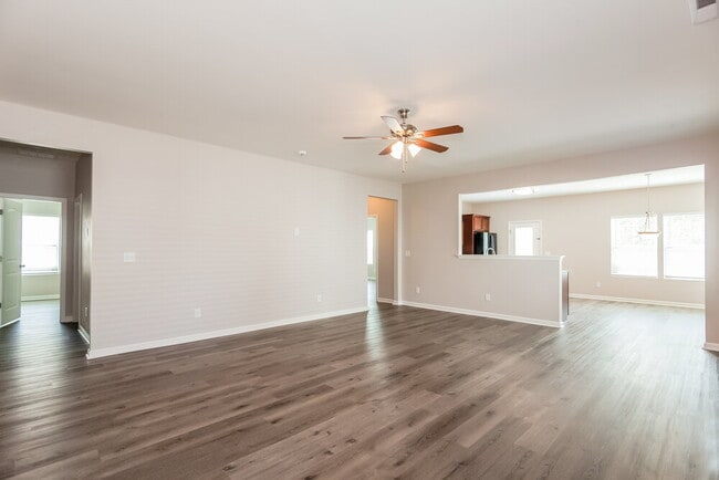 Photo - 2304 Lake Vista Drive
