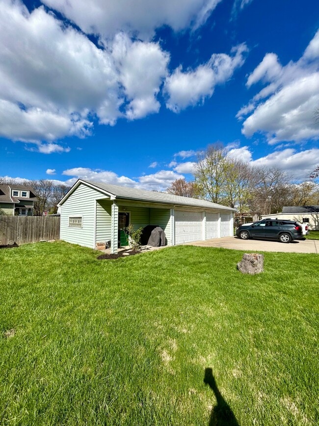 Photo - 34 Hereford St