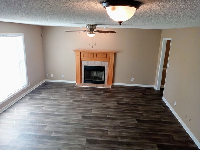 2575 Elkmont Dr