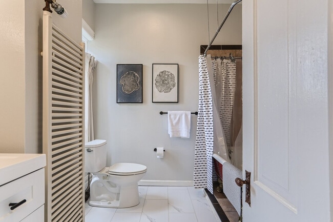 Photo - 2805 E 16th Ave Unidad ID1026240P