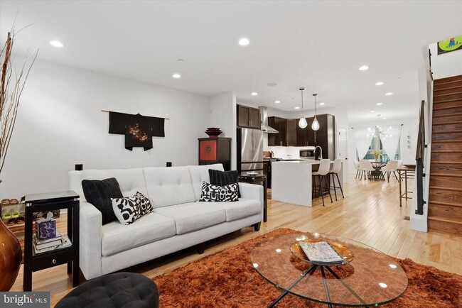 Photo - 159 Green Ln