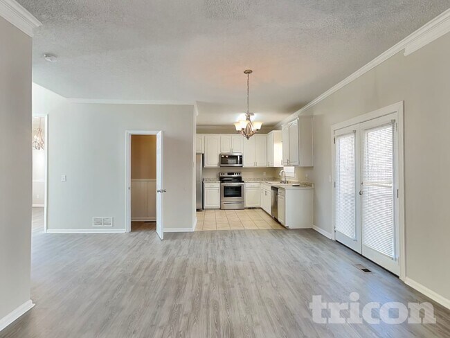 Photo - 504 Anthony Pl