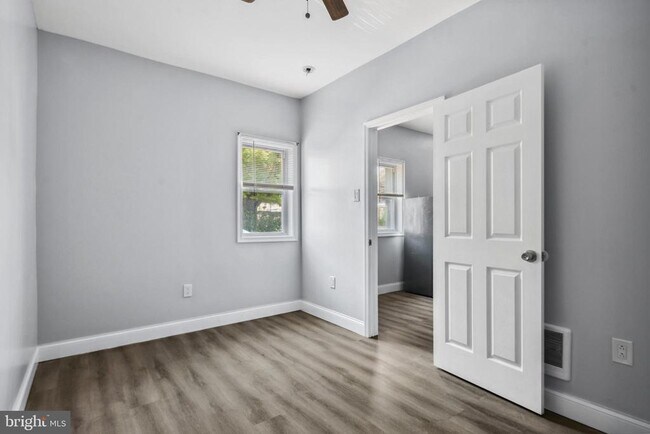 Photo - 171 E Sharpnack St