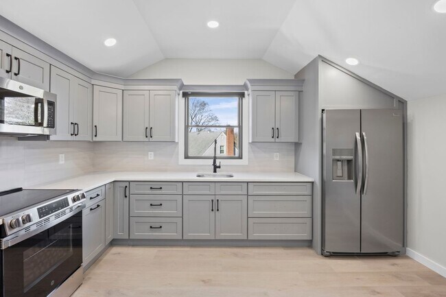 Photo - 42 Lamport Ave