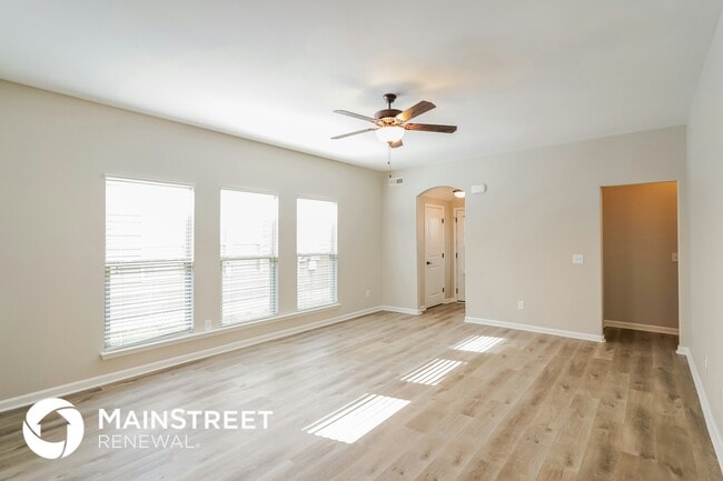 Photo - 247 Donna Dr