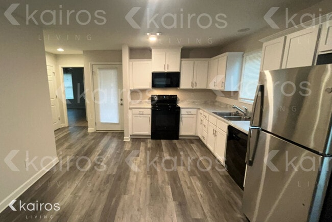 Photo - 1451 Maxwell Cir