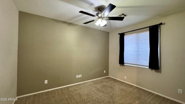 Photo - 1362 W. Roadrunner Dr.