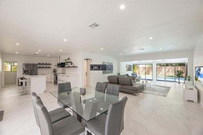 Photo - 3000 NE 21st Ter