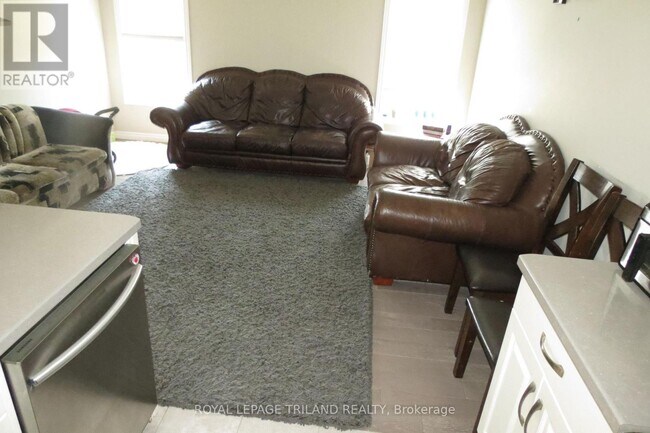 Photo - 204 Peach Tree Blvd