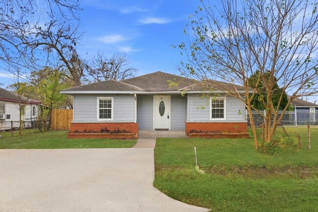 Photo - 2411 Leffingwell St