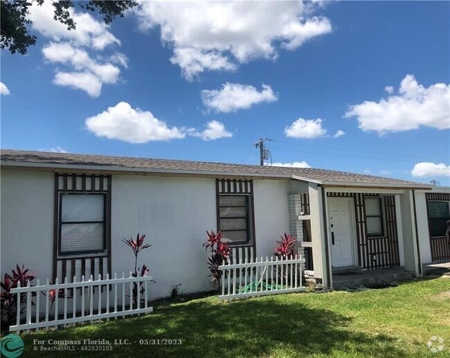 Building Photo - 7350 SW 39th Terrace Rental