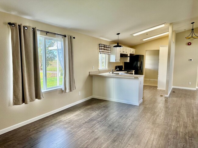 Photo - 600-606 Dolan Rd Unit 600 Dolan Rd