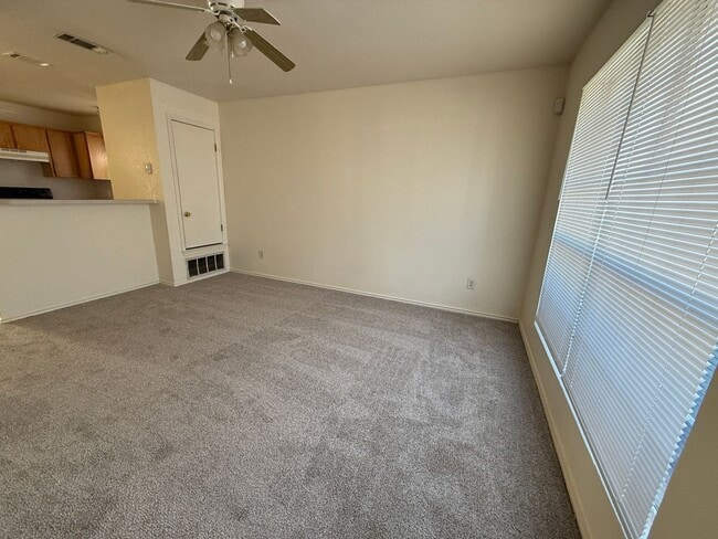 Photo - 4504 Alan Kent Dr Unidad # D
