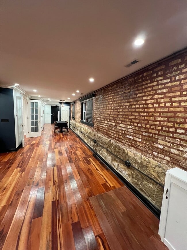 Photo - 2437 N Francisco Ave