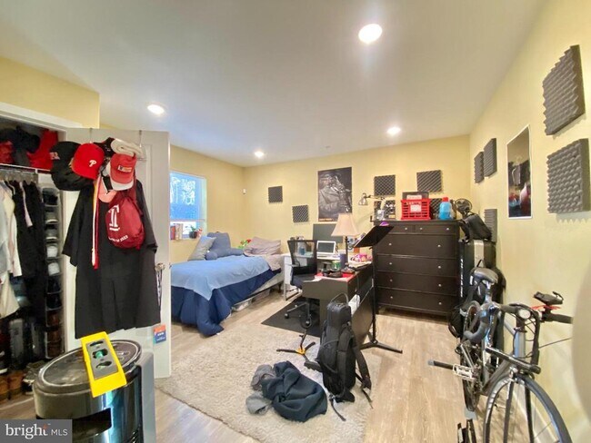 Photo - 2214 N Camac St