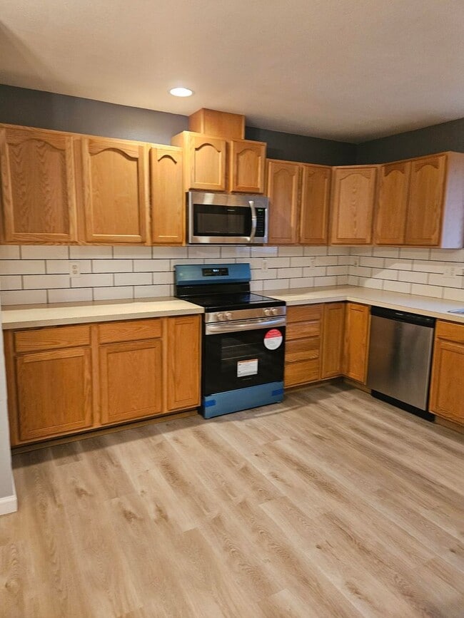 Building Photo - 1017 Lincoln St Unit #B