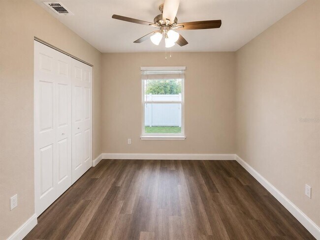 Photo - 326 Colonade Ct