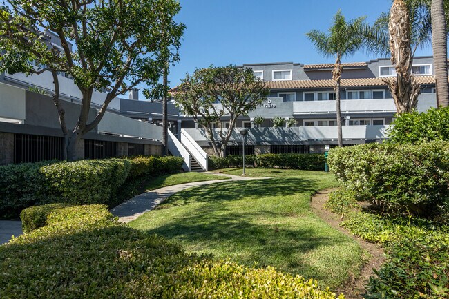 Emerald Ridge Apartments