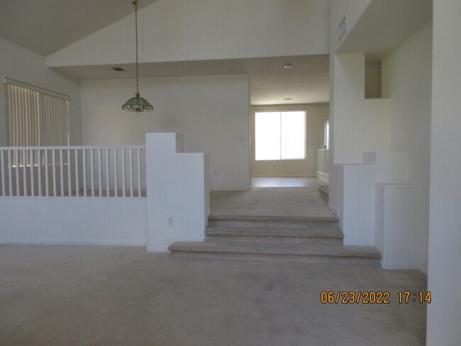 Photo - 211 Tayman Park Ave