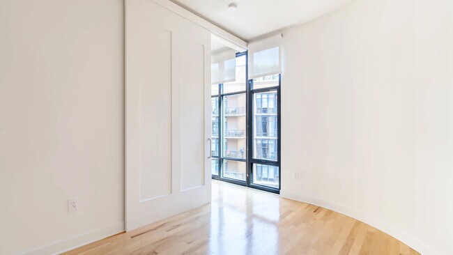 Photo - 425 Massachusetts Ave NW