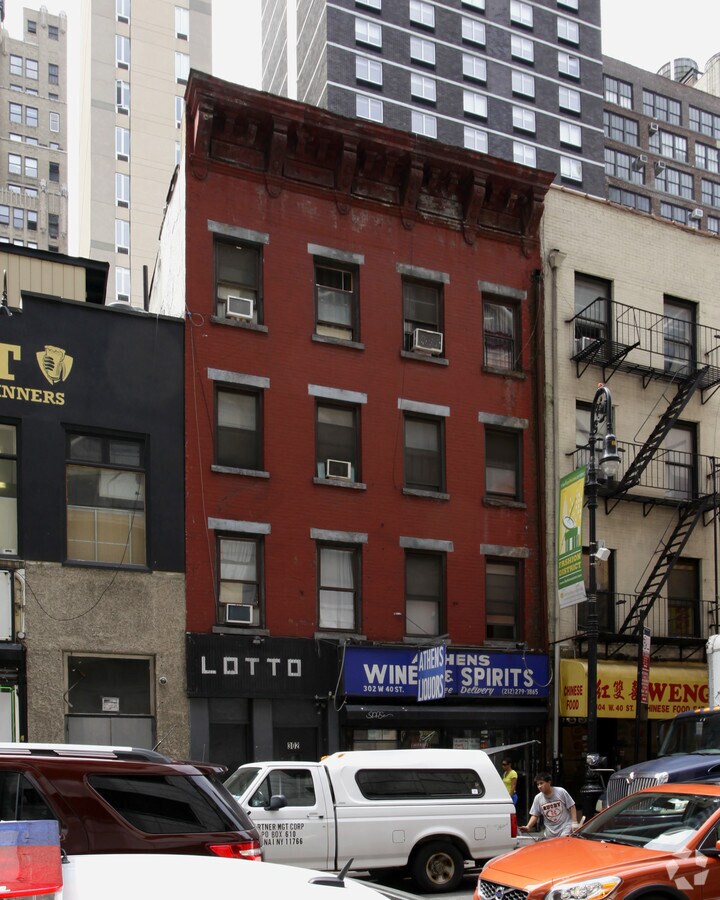 Photo - 302 W 40th St