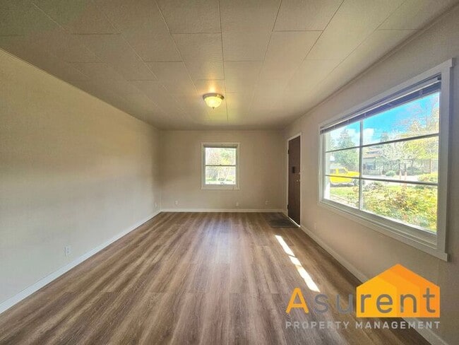 Photo - Freshly Renovated 2-Bedroom, 1-Bath Duplex in Ashland