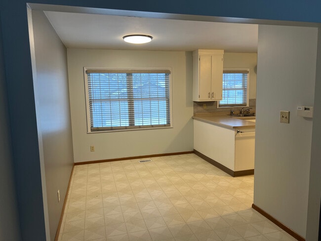 Photo - 2118 32nd St S