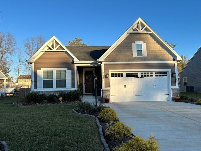 Like New 2018 Built First Floor 3 Bed/2 Ba... - Like New 2018 Built First Floor 3 Bed/2 Ba... House