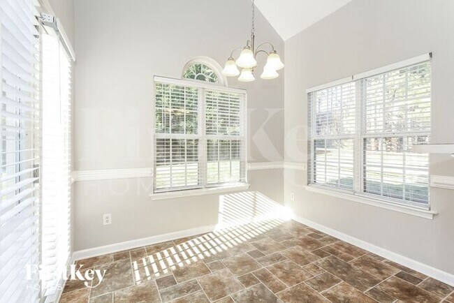 Photo - 6015 Forest Pond Drive