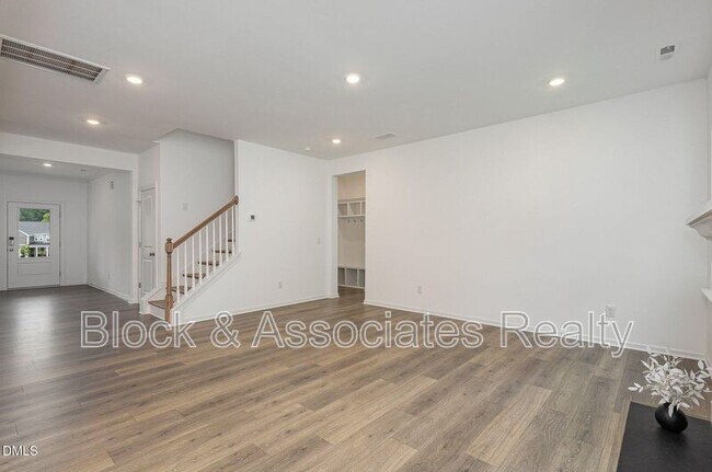 Photo - 153 Hickory Grv Dr