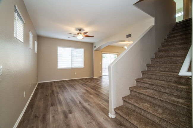 Photo - 4025 W Park St