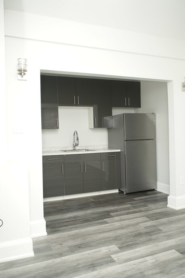 Photo - 4613 Wayne Ave