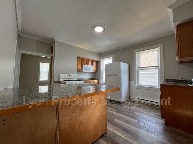 Photo - 218 Morris Ave Unidad 2