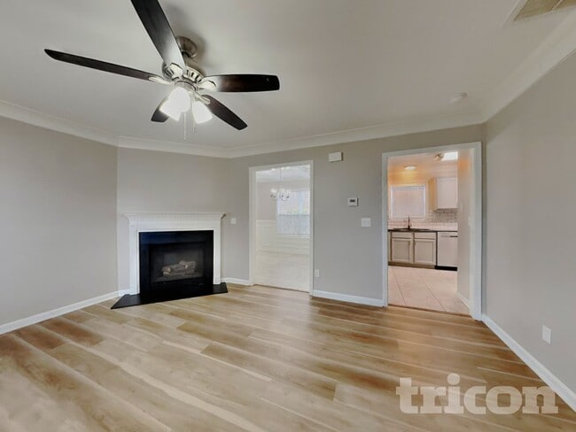 Photo - 1166 Waterlyn Dr