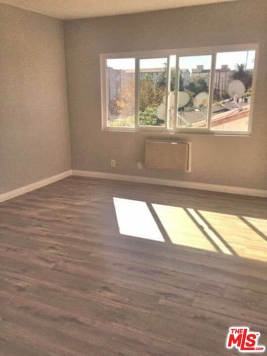 Photo - 233 N Park View St Unit 3