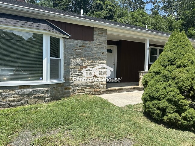 Photo - 17825 Falls Rd